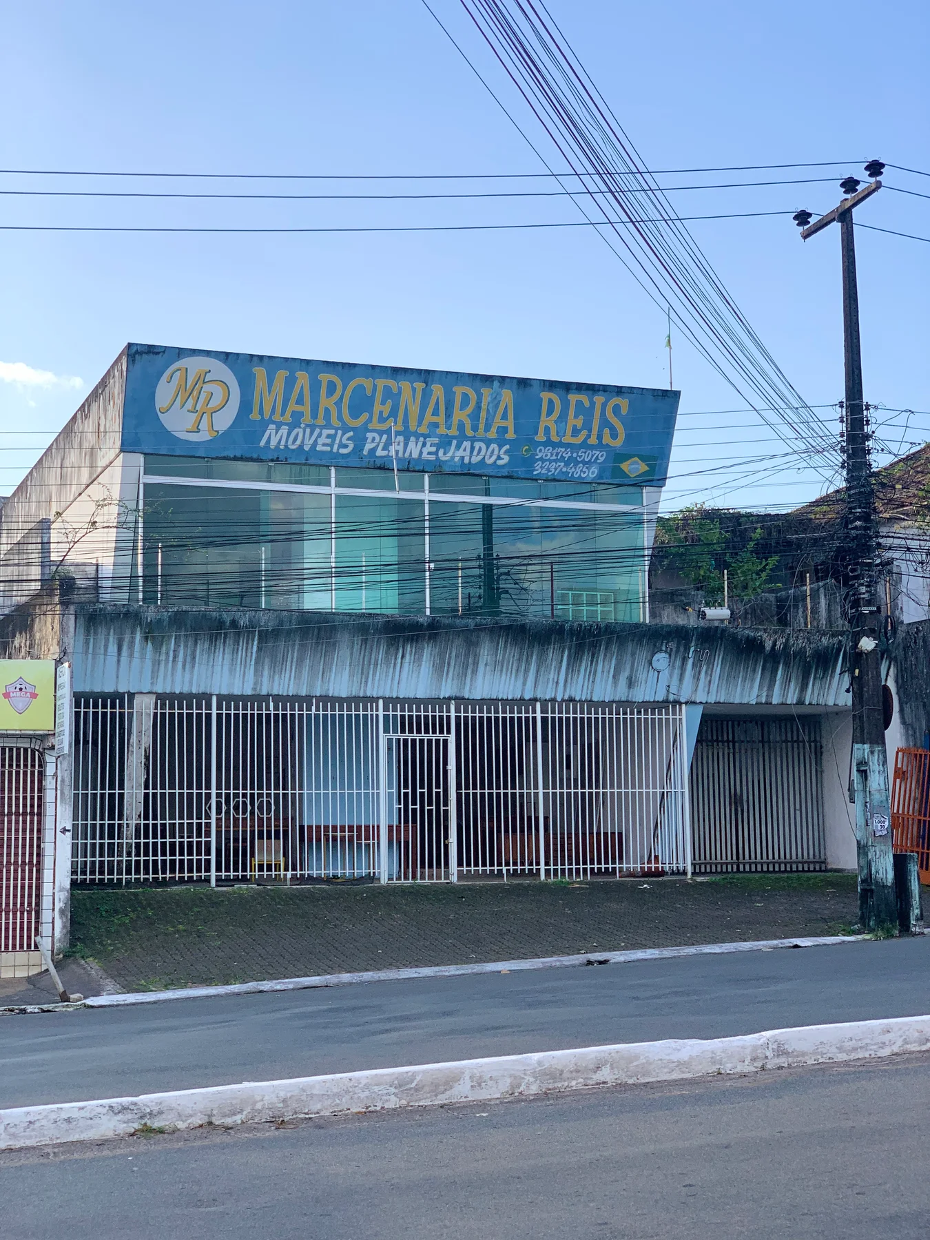 Fachada da Marcenaria Reis
